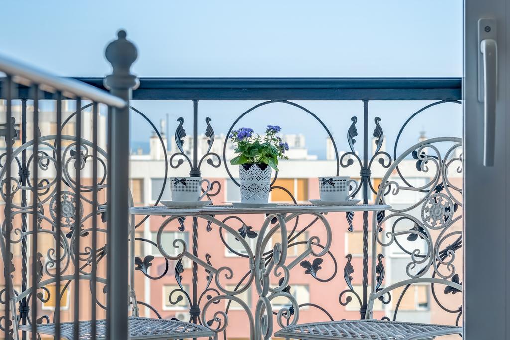 Apartment Noa - Self Check In Сплит Екстериор снимка